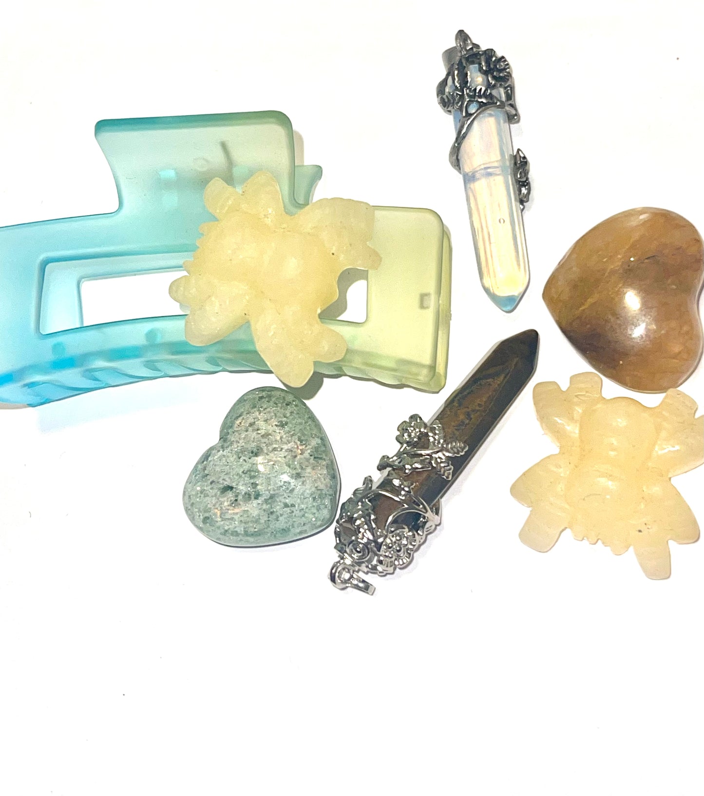 Color obsidian spider carved