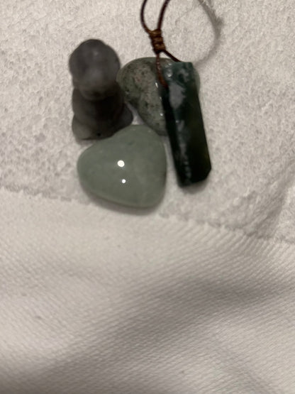 Carved necklaces take w/you