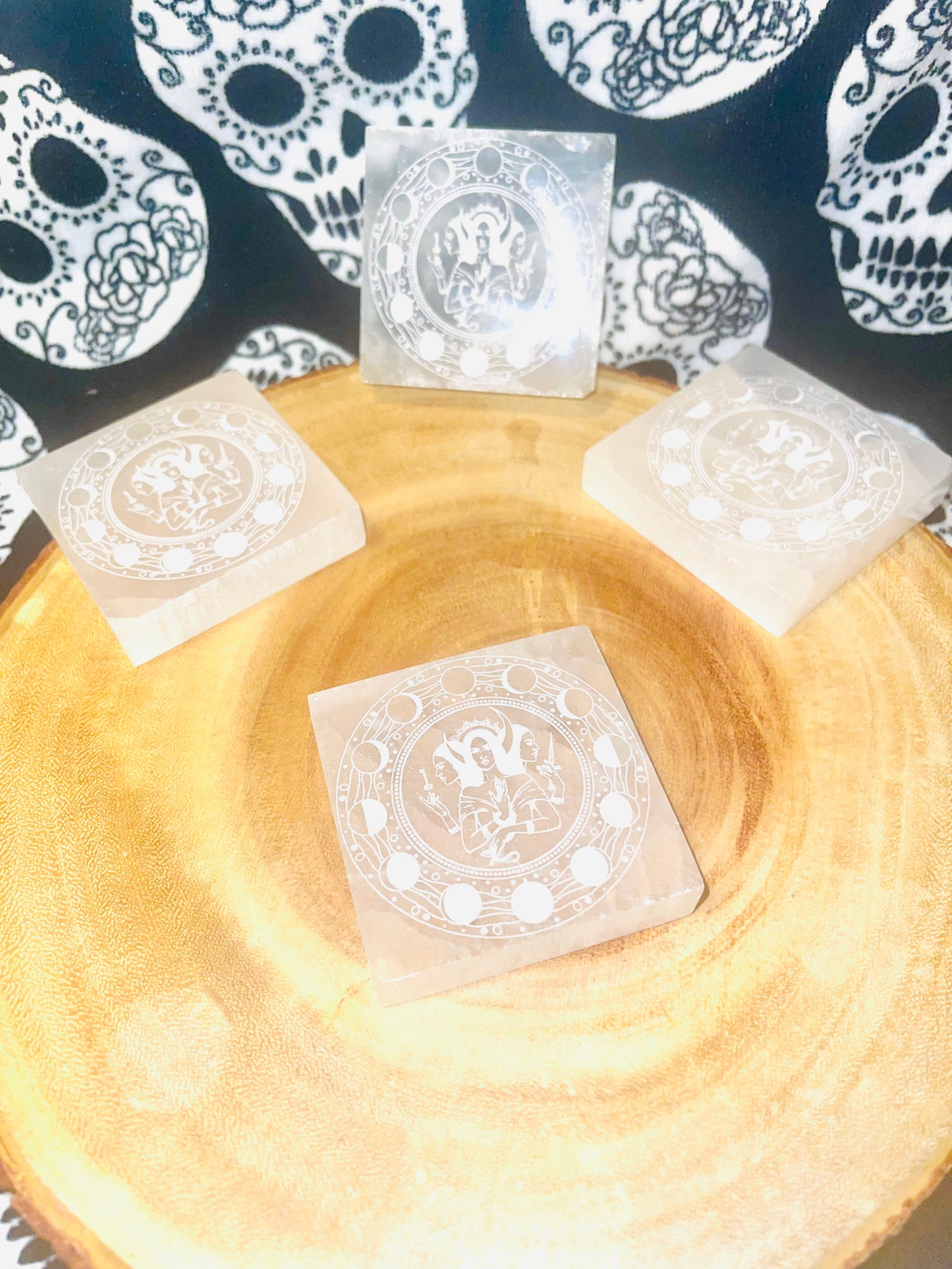 Hecate charging plates( Selenites)