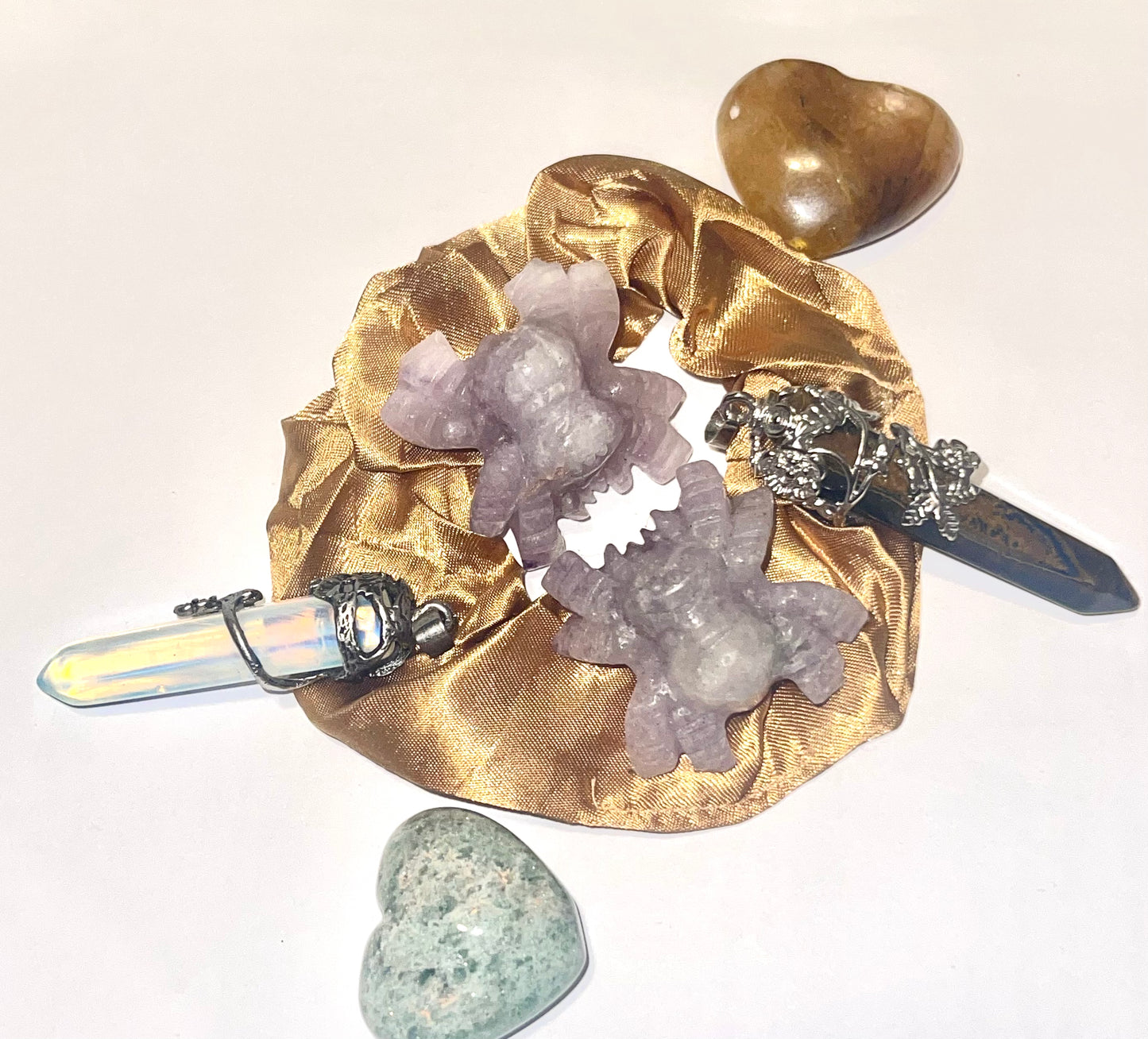 Color obsidian spider carved