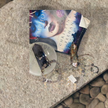 Black dragon veins  agate bracelet (8mm)