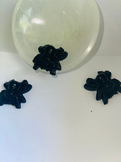 Black obsidian carved spider