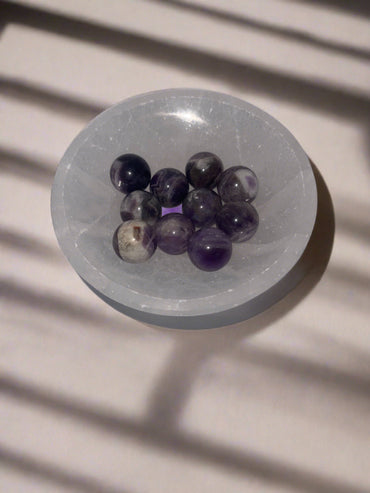 Amethyst quartz sphere