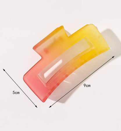 Rainbow claws clip